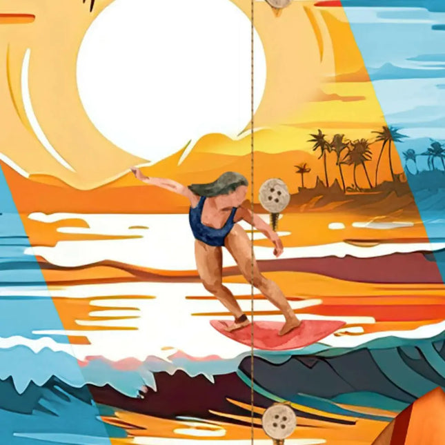 Nahaufnahme: Sonne, Surfer auf Wellen und Surfbretter-Motiv im Hemdprint
