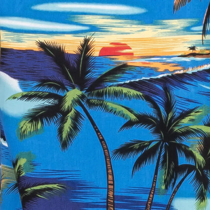 Nahaufnahme Strandhemd: Palmen und Meer im Sonnenuntergangsfarbton, tropischer Print