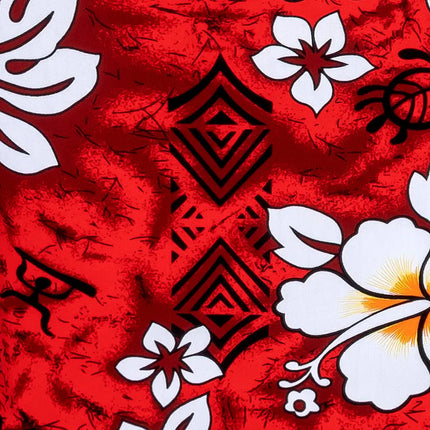 Rød skjorte med blomster, blade og sorte ornamenter i detalje
