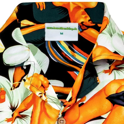 Kurzarmhemd mit farbigem Blumen- und Cartoon-Muster auf schwarzem Grund, Kragen