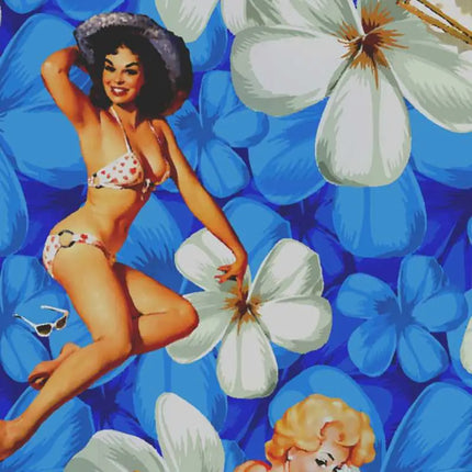 Blaues Hemd mit Pin-up im Bikini und weißem Blütenmotiv